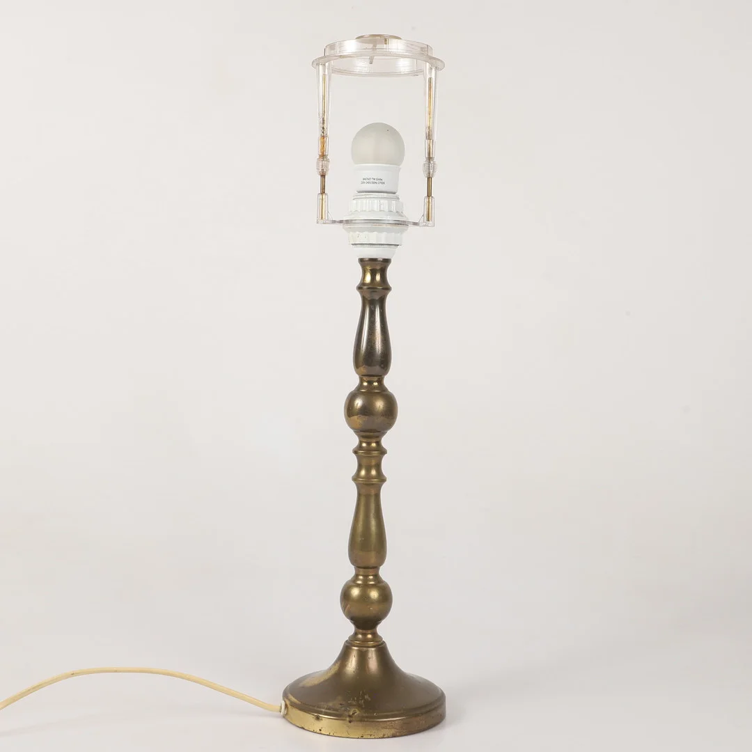 BORDSLAMPA, mässing, 1900-tal. — Table Lamps — Helsingborgs Auktionskammare