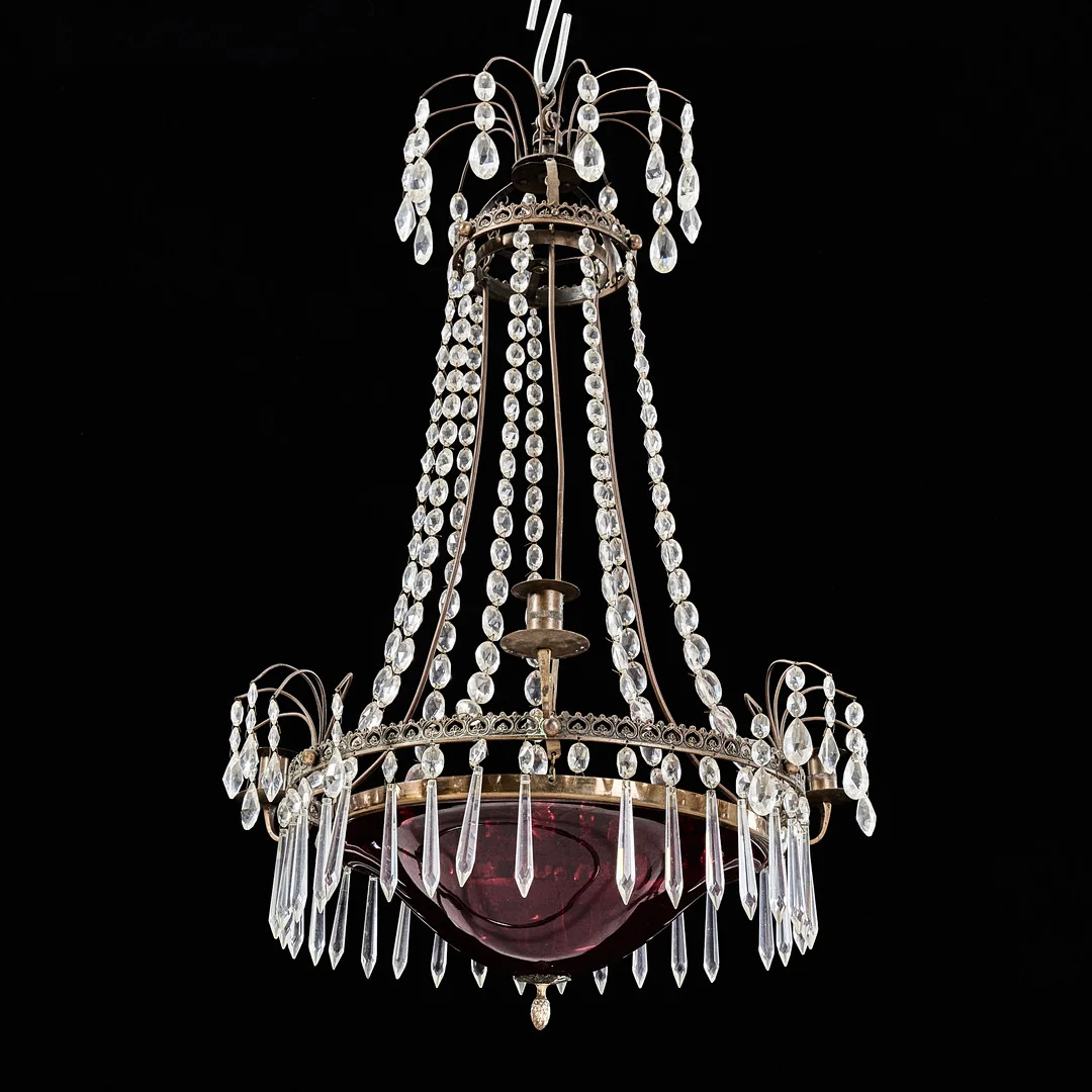 LJUSKRONA, 1900-talets början, gustaviansk stil. — Chandeliers — Stockholms Auktionsverk Magasin 5