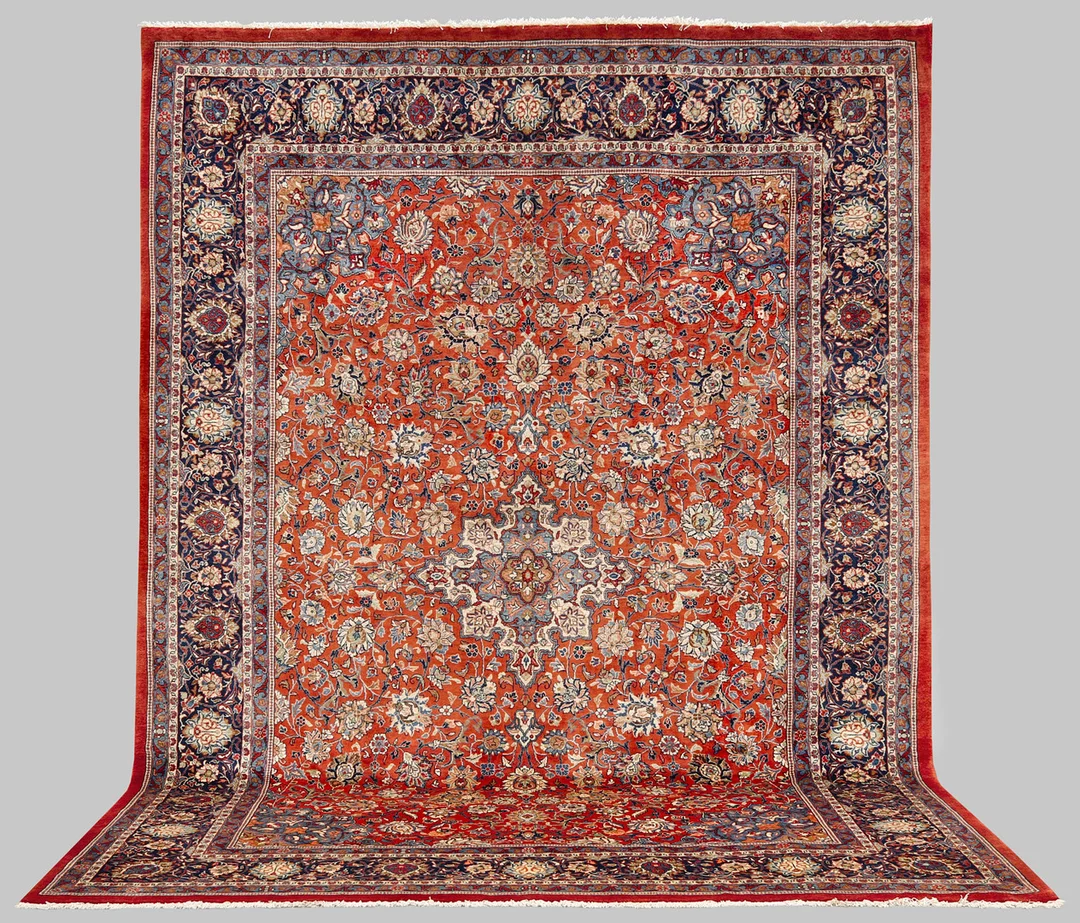 MATTA. Saruk, 375 x 273 cm. — Oriental Carpets & Textiles — Södermanlands Auktionsverk