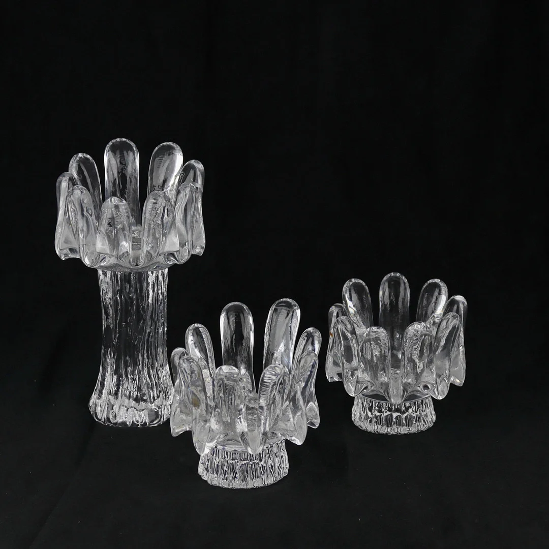 GÖRAN WÄRFF. Ljusstakar, 3 st, "Sunflower", klarglas, Kosta. — Candlesticks — Höganäs Auktionsverk