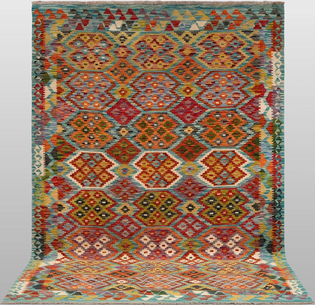 KELIM, klassisk design. — Oriental Carpets & Textiles — Kalmar Auktionsverk
