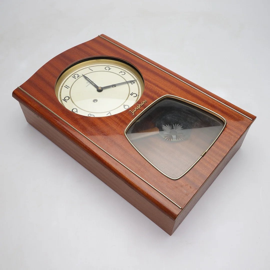 VÄGGUR, mahogny, Junghans, 1950-tal. — Wall Clocks — Gomér & Andersson Norrköping