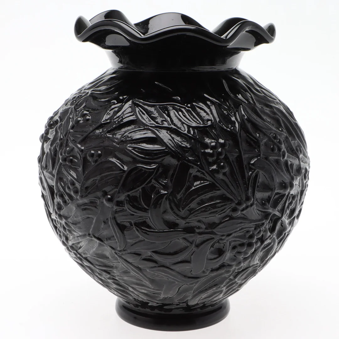 EDVIN OLLERS. Vas, glas, "Lalique", Elme Glasbruk, omkring 1930. — Art glass — Ekenbergs Auktioner