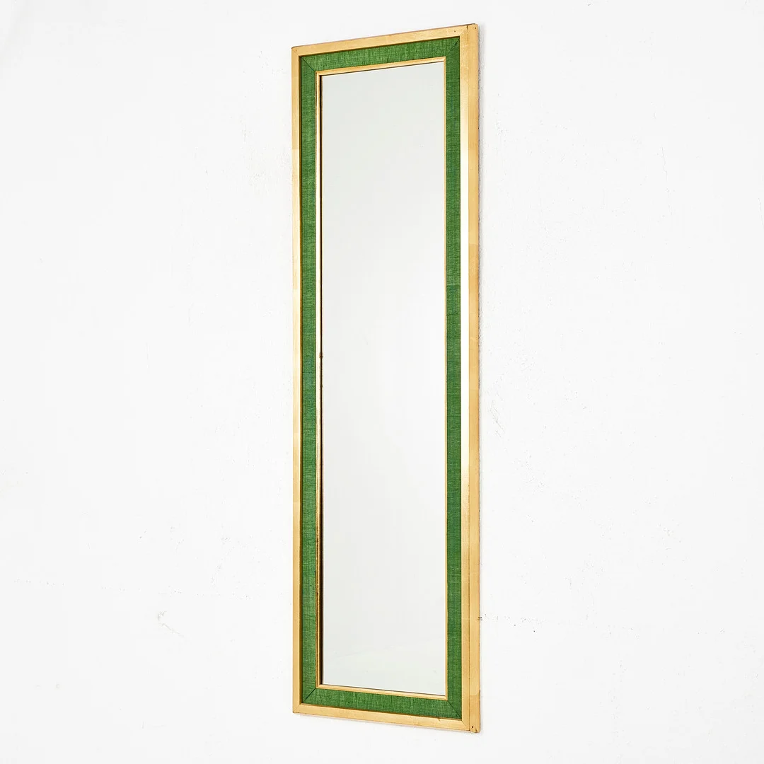 SPEGEL, Nordiska Kompaniet, helfigur, förgylld ram klädd med grön thaisiden, 1900-talets mitt. — Mirrors — Stockholms Auktionsverk Magasin 5