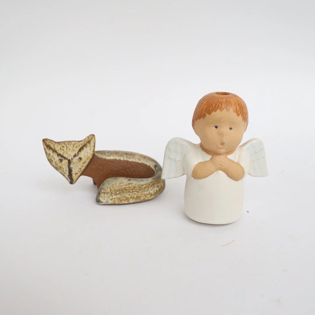 LISA LARSSON. Räv samt figurin, Gustavsberg samt Rörstrand. — European — Falun Auktionsbyrå