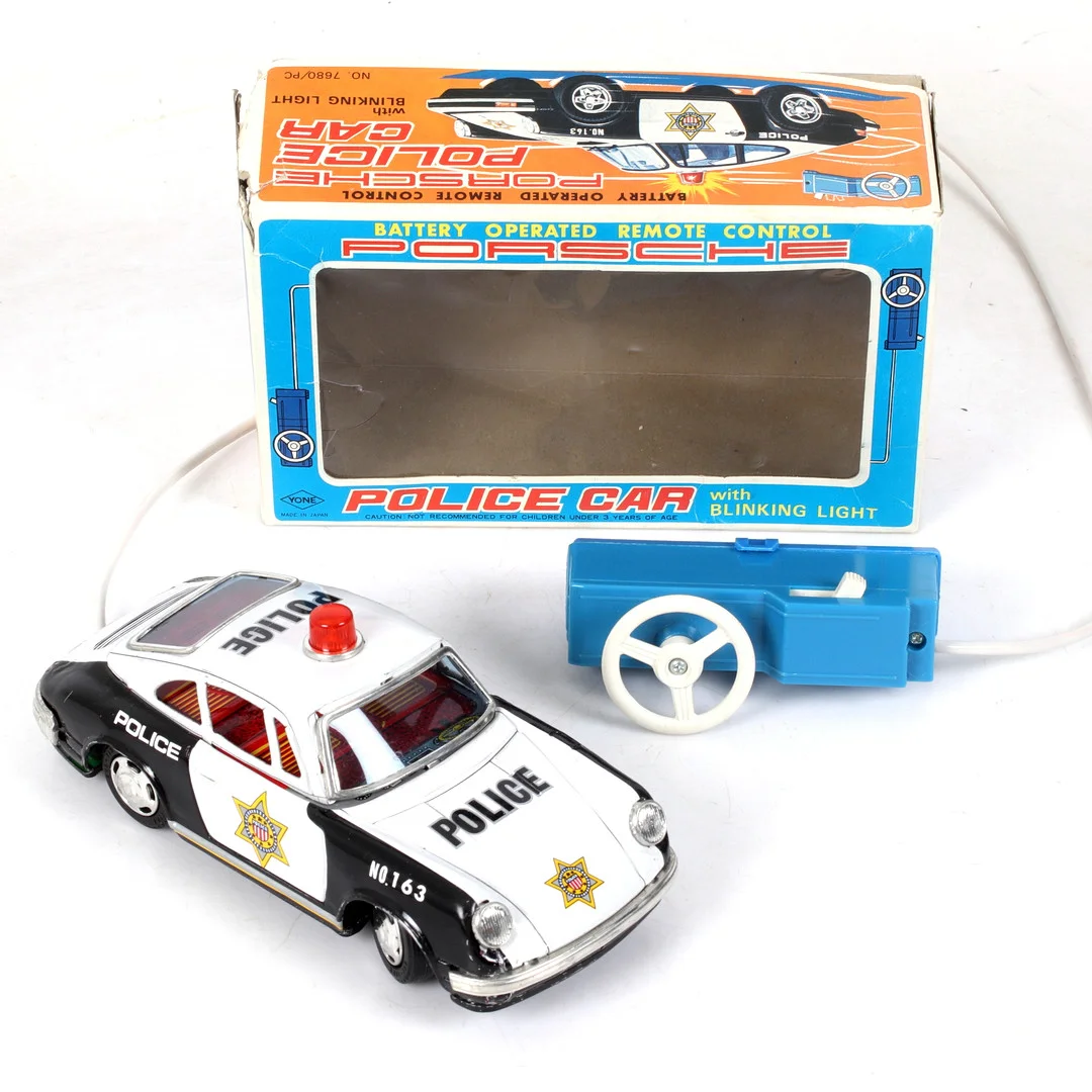 YONE, "Porsche Police Car", sladdstyrd, batteri, Japan. — Model cars — Stadsauktion Sundsvall