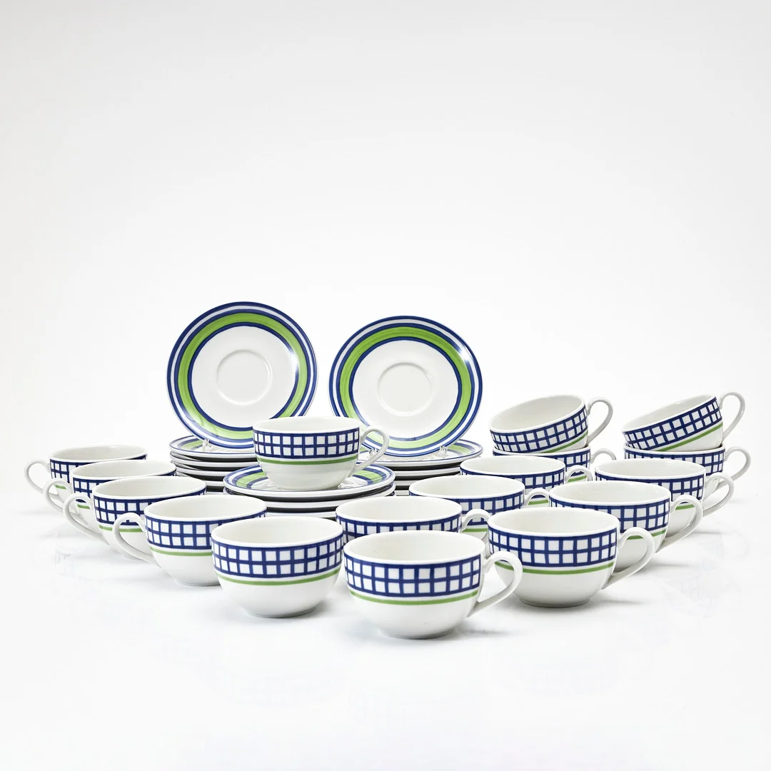 DESIGNERS GUILD, "Casuals" , 17 st tekoppar, porslin, Orchard collection, Rosenthal, Tyskland. — European — Stockholms Auktionsverk Magasin 5