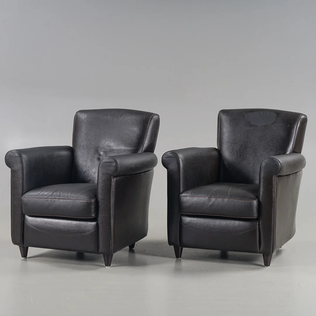 FÅTÖLJER 1 par, Mörkbrun läderklädsel, Industria Divani e Poltrone, Italien, 2000-tal. — Armchairs & Chairs — Karlstad Hammarö Auktionsverk