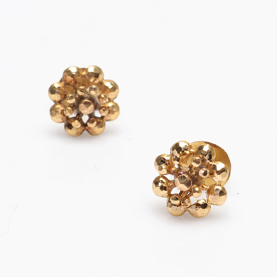 ÖRHÄNGEN, ett par, guld, 18k, ca 2,5 gram. — Earrings — Gomér & Andersson Linköping