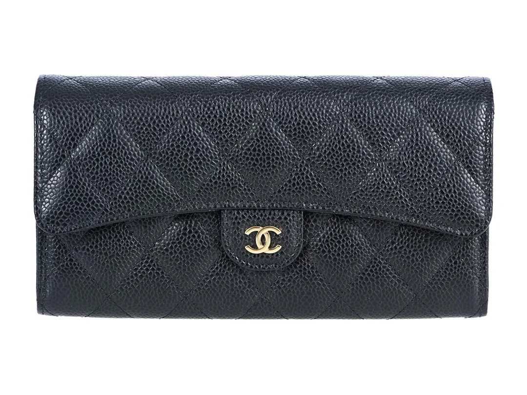 CHANEL, PLÅNBOK, Long Wallet, svart quiltat kaviarläder, guldfärgade beslag, 19x10x2 cm, mynt, sedlar, kontokort, hologrammärkt 22630425, år 2016-2017, originalkvitto från 2016, cert, dustbag, originalkartong. Very Good Condition. — Accessoarer/Plånböcker — Kaplans