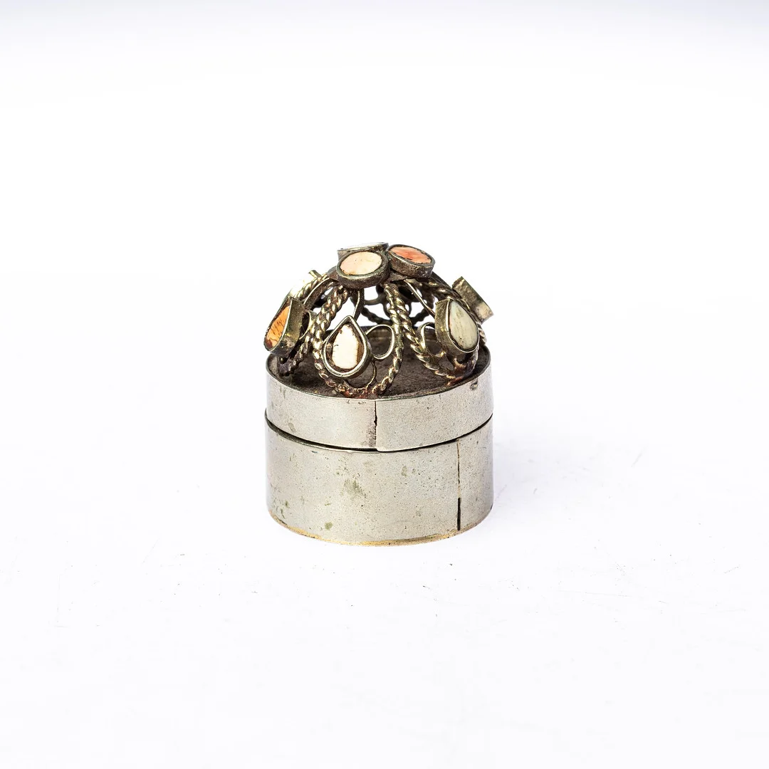 LUKTDOSA, 1800-tal. — Other metals — Handelslagret Auktionsservice