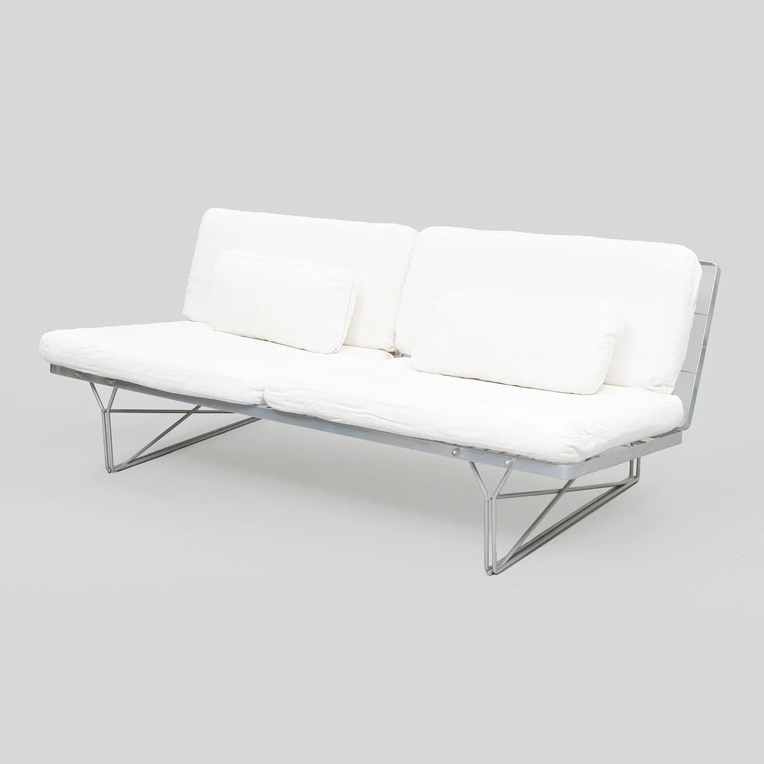 NIELS GAMMELGAARD. Soffa, "Moment", IKEA. — Sofas & Seatings — Göteborgs Auktionsverk