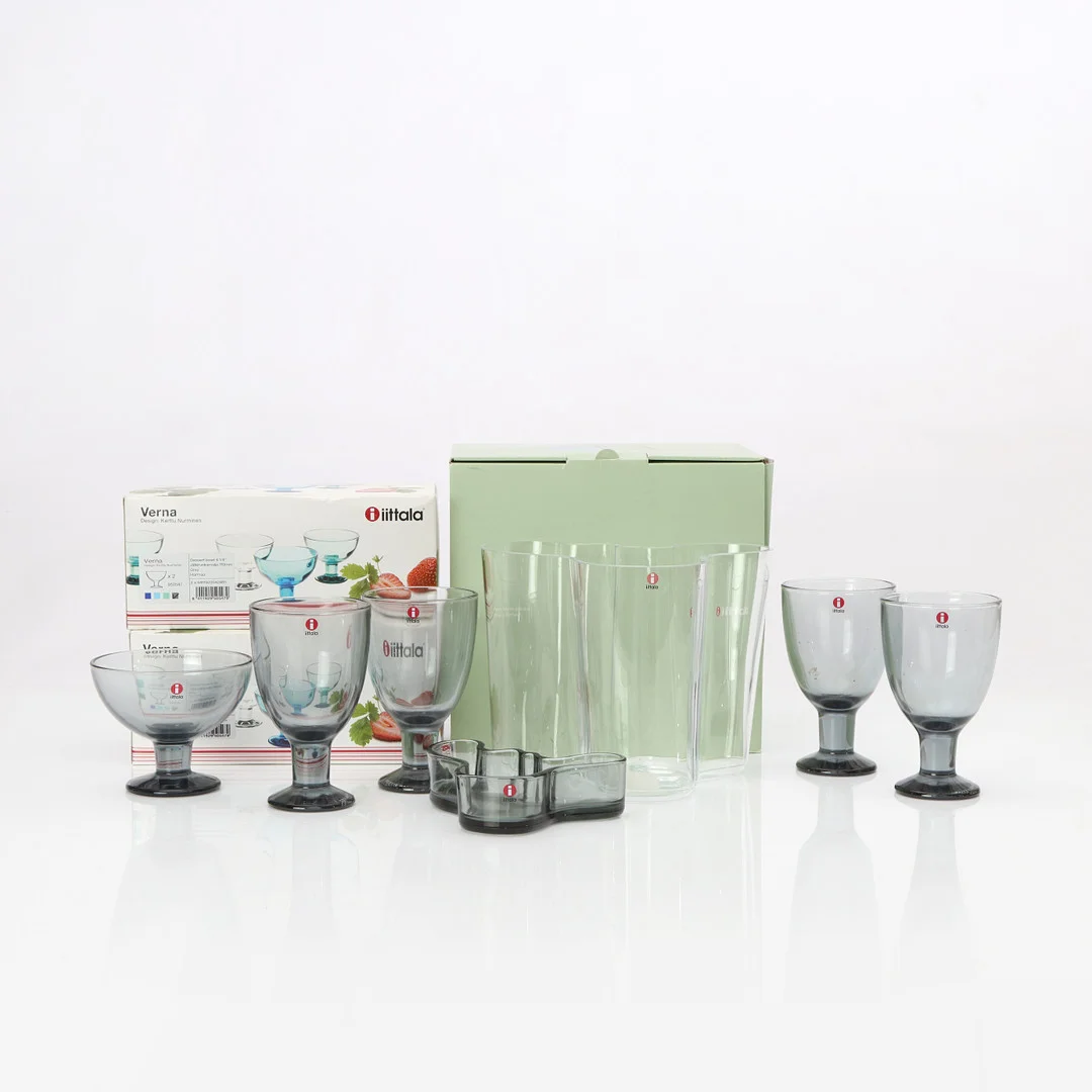 IITTALA, GLAS, 10 DELAR. Bl.a. Alvar Aalto. Samtida tillverkning. — Art glass — Skånes Auktionsverk