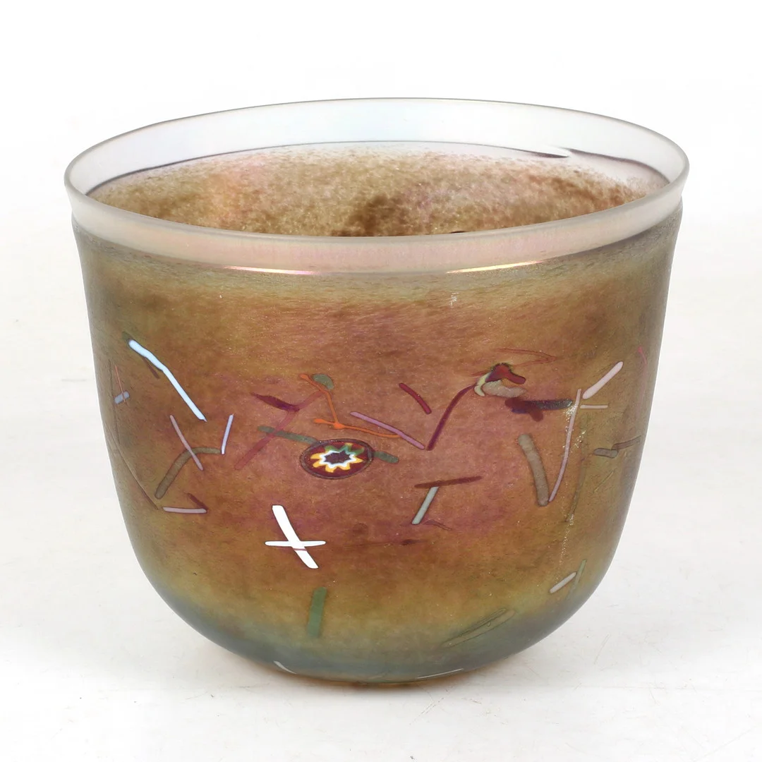 BERTIL VALLIEN. Skål, "Tornado" glas, artist collection, Kosta Boda. — Art glass — Stadsauktion Sundsvall