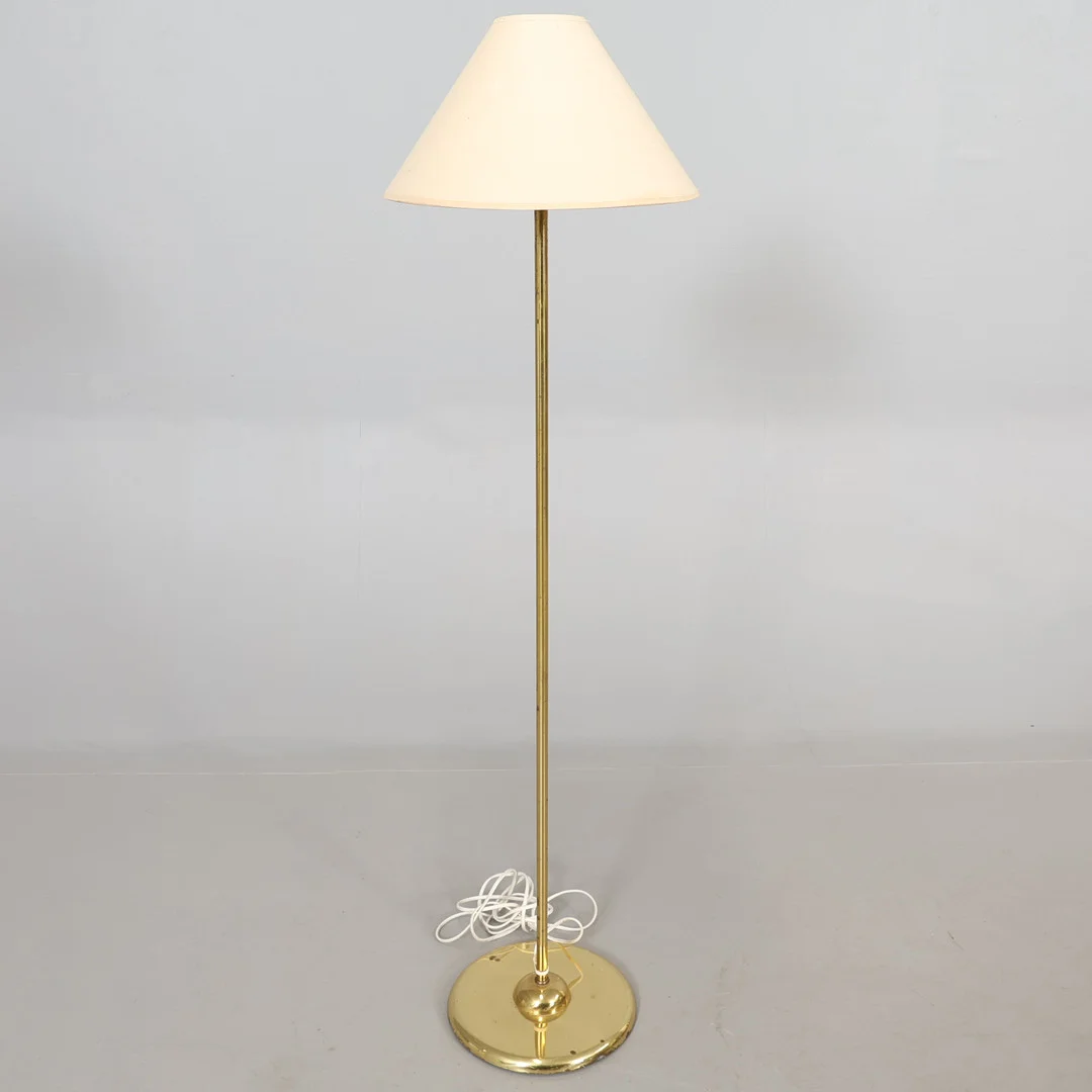 GOLVLAMPA IKEA 19/2000-tal. — Floor lights — Höörs Auktionshall