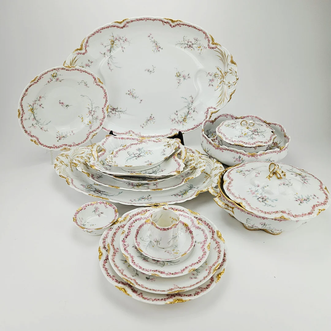 SERVIS, 81 delar, porslin, Haviland & Co, Limoges, Frankrike. — Tableware — Auktionshuset Thörner & Ek