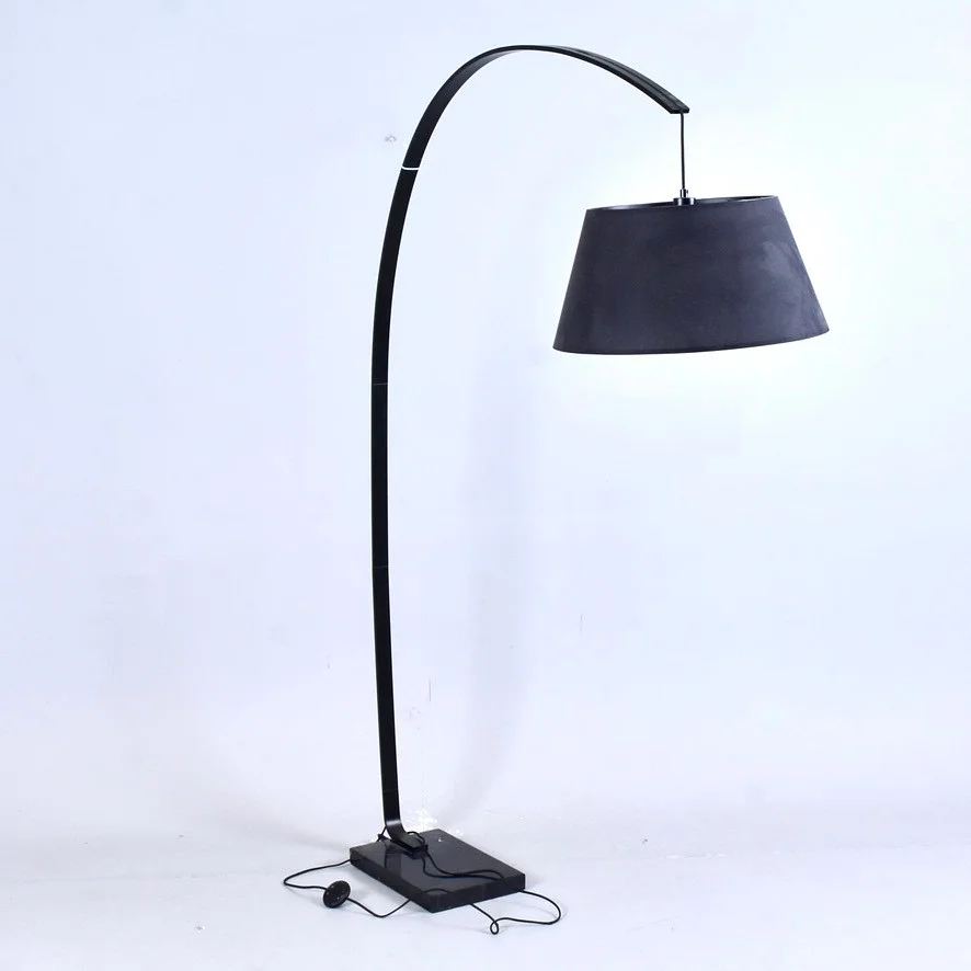 GOLVLAMPA, Arc golvlampa, svart, från PR home. — Floor lights — Halmstads Auktionskammare