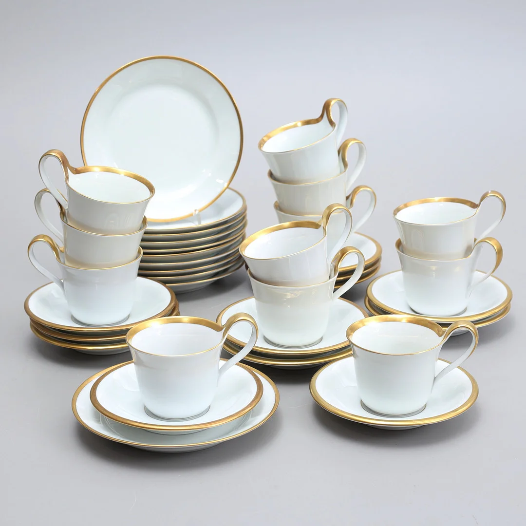 SIGVARD BERNADOTTE. Kaffeservis, 35 delar, "Golden Sun", Bing & Grøndahl, Danmark, 1900-talets andra hälft. — European — Auktionshuset Thelin & Johansson