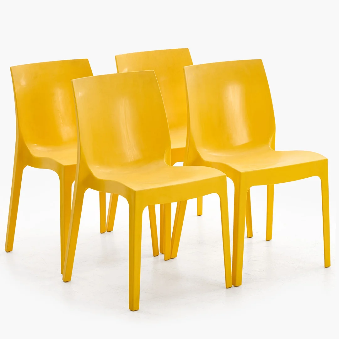 STOLAR, 4 st, stapelbara, gul plast, Tramontina, Italien, 1900/2000-tal. Märkta på sitsens undersida. — Armchairs & Chairs — Crafoord Auktioner Stockholm