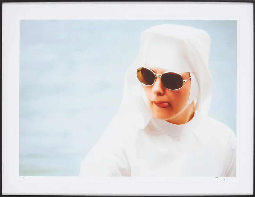 TONY LANDBERG. Nunna, pigment print, signerad och numrerad 4/5. — Photography — Stockholms Auktionsverk Sickla