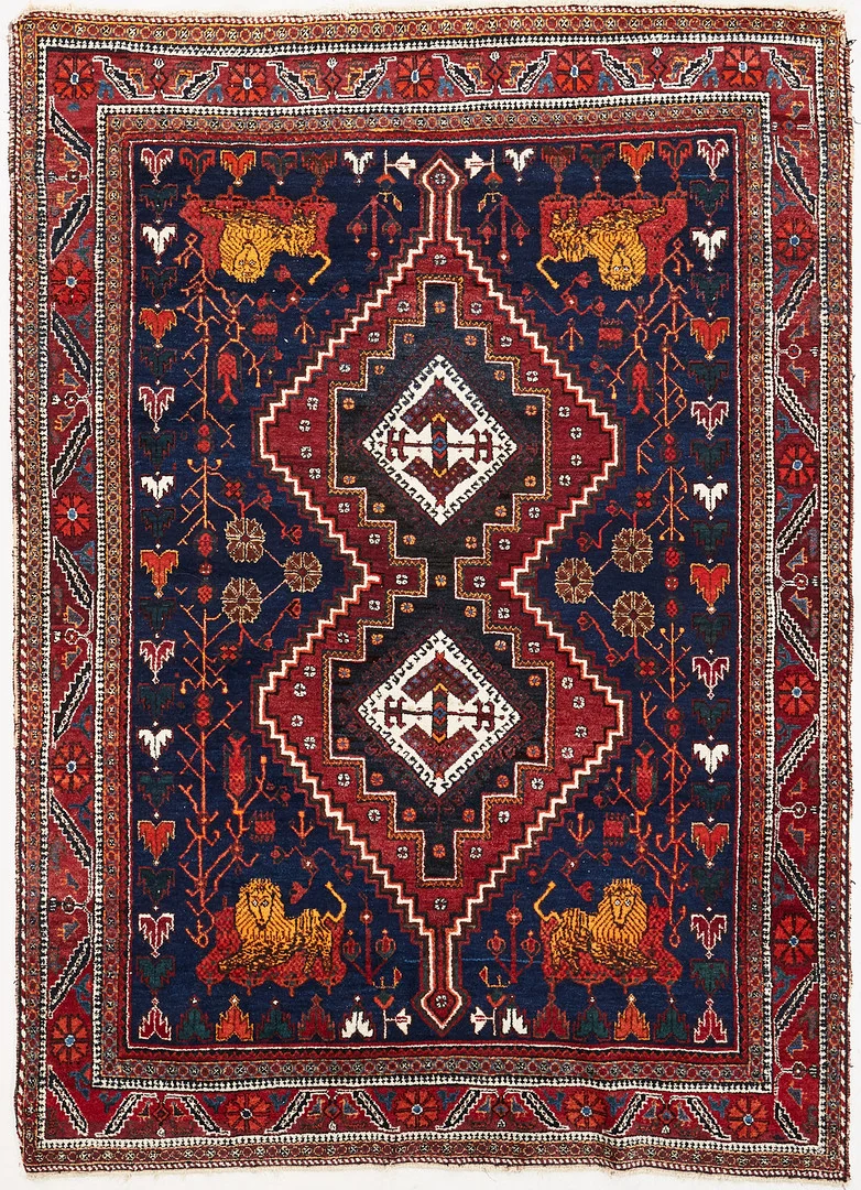 ORIENTMATTA, semiantik, mörkblå fond, mönster med bland annat lejon. — Oriental Carpets & Textiles — Stockholms Auktionsverk Magasin 5