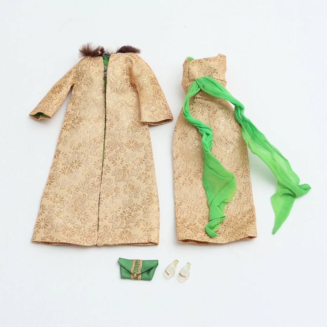 BARBIE outfit, "Golden Glory" #1645, Mattel Inc 1960-tal. — Dolls & Teddybears — Auktionshuset Thelin & Johansson