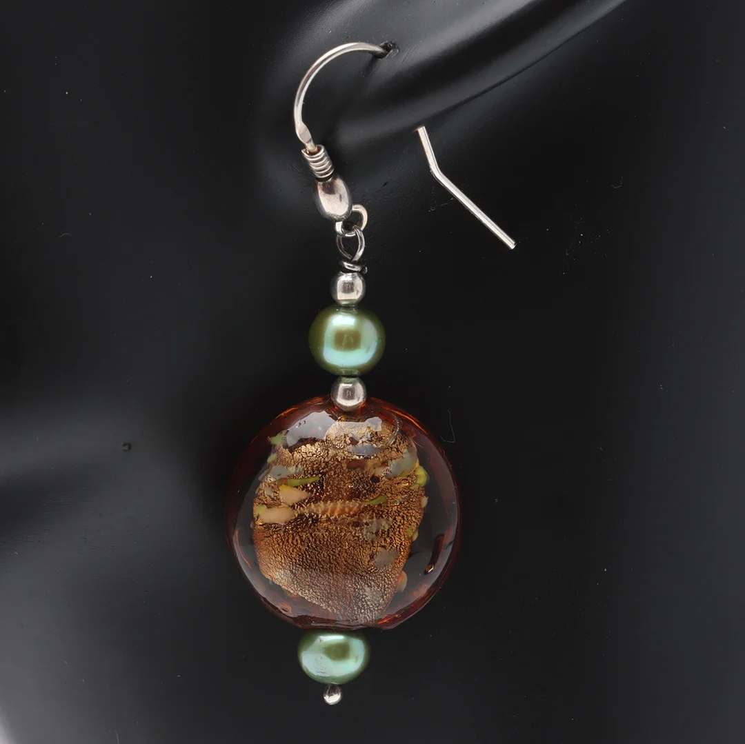 ÖRHÄNGEN, ett par, Murano-glas & pärlor, sterlingsilver, Italien. — Earrings — Ekenbergs Auktioner