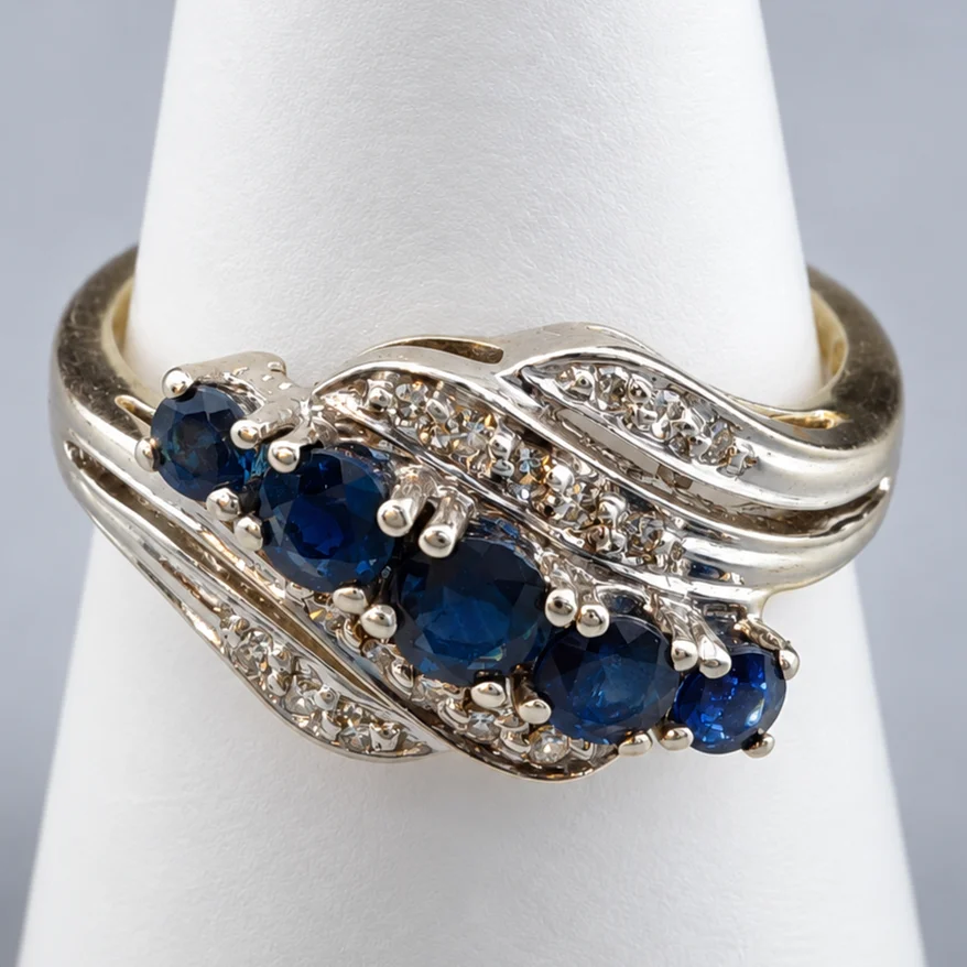 SAPHIRRING mit DIAMANTEN - Gelb-/Weißgold 585/000 (14K). — Rings — Auktionshaus Blank