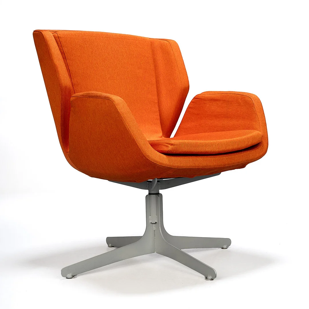 Snurrfåtölj, Metall, Textil. — Armchairs & Chairs — Norrlands Auktionsverk