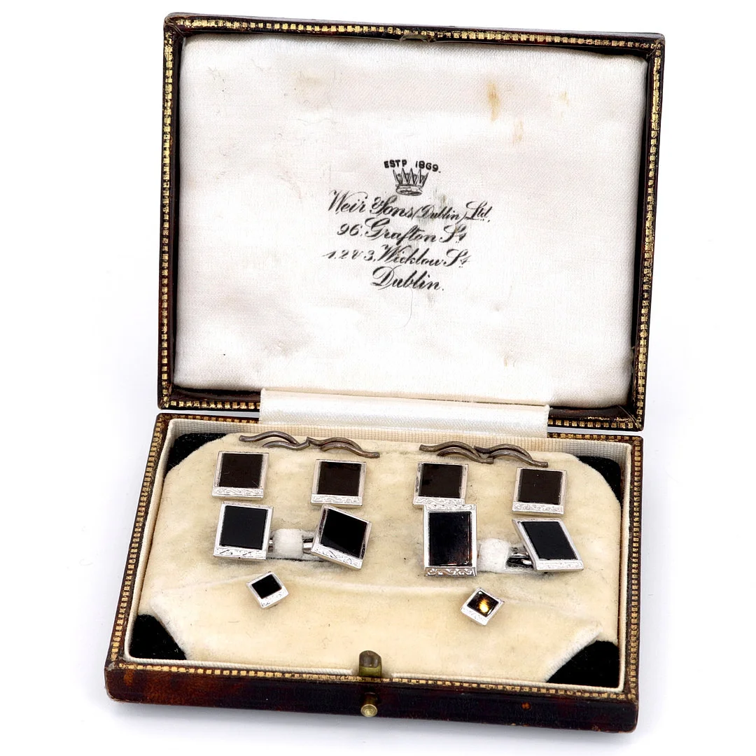 9CT GOLD ONYX CUFFLINKS. — Cufflinks & Tie Pins — Chalkwell Auctions