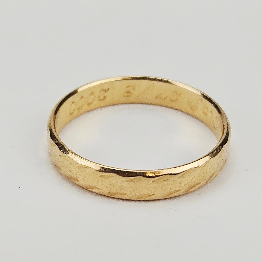 RING, guld, 18K, BÖS, vikt ca. 3,6 gram. — Rings — Auktionshuset Thörner & Ek