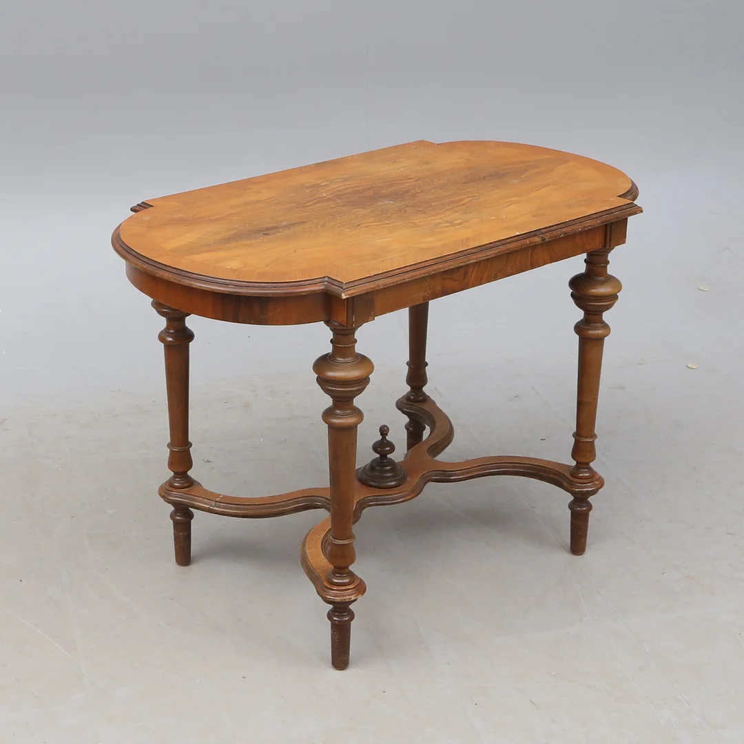 SALONGSBORD, trä, sent 1800-tal. — Tables — Kalmar Auktionsverk