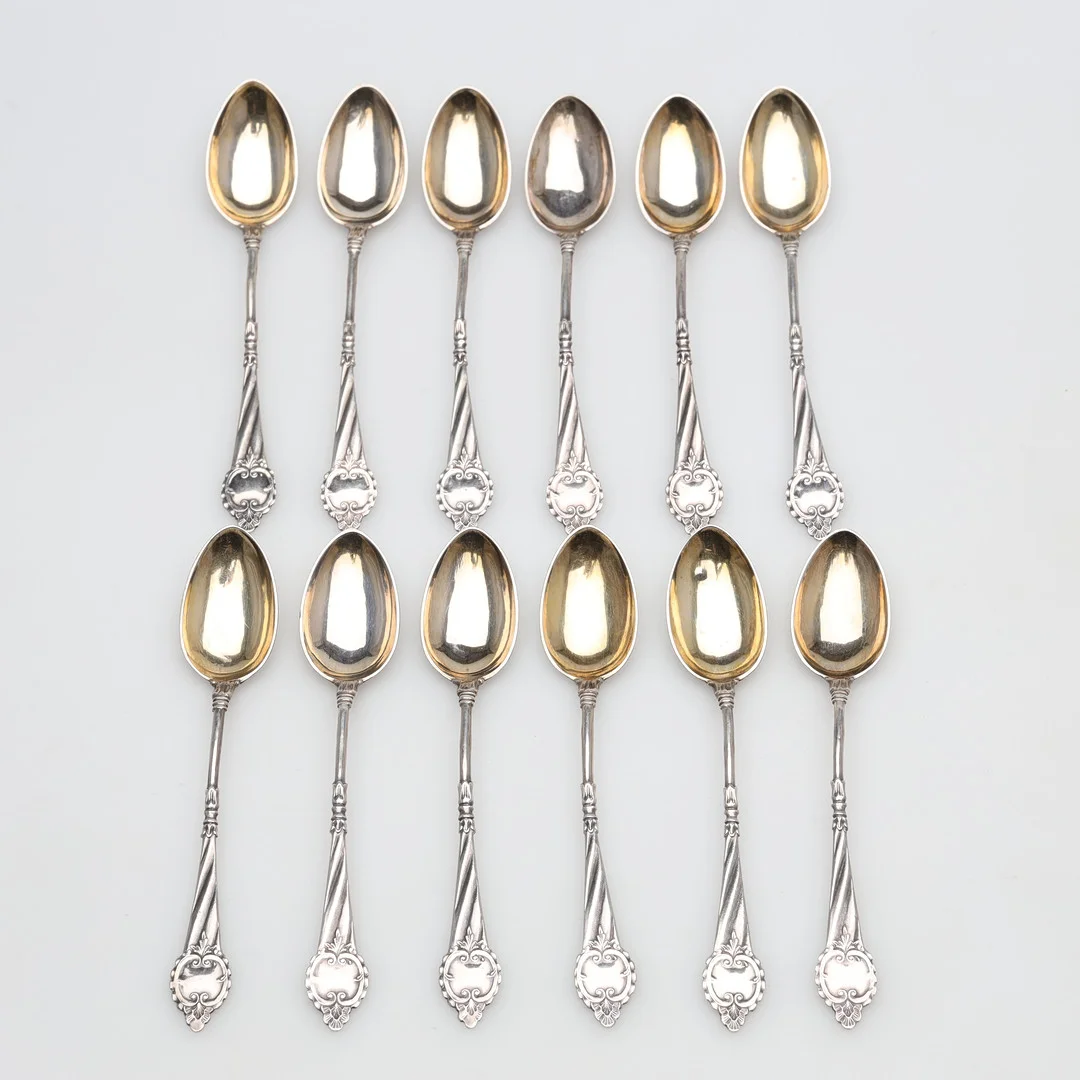 SKEDAR 12 stycken, Danmark, silver, vikt ca 103,6 gram. — Silver — Borås Auktionshall