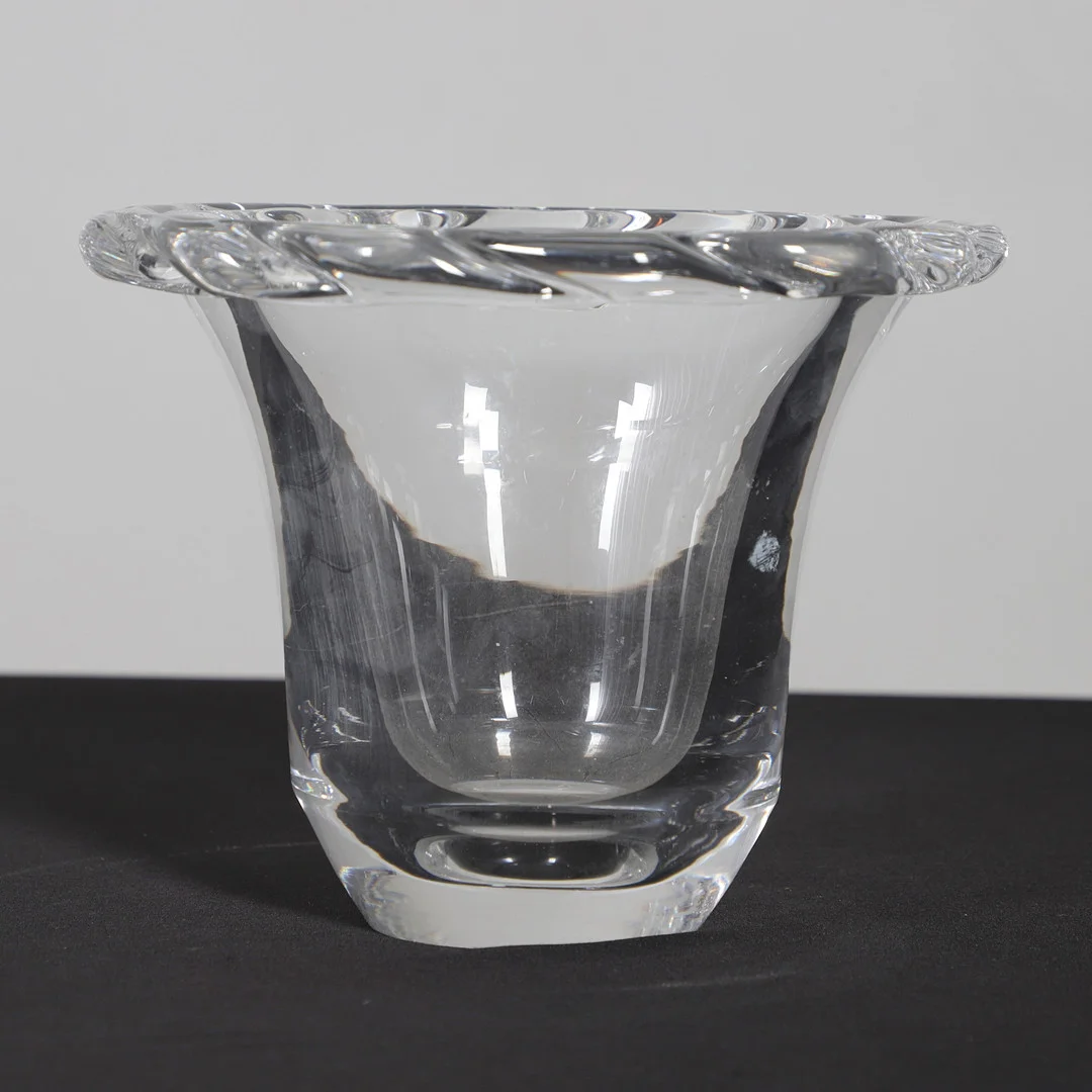 DAUM. A CLEAR GLASS BOWL. — Art glass — Lawrences Auctioneers