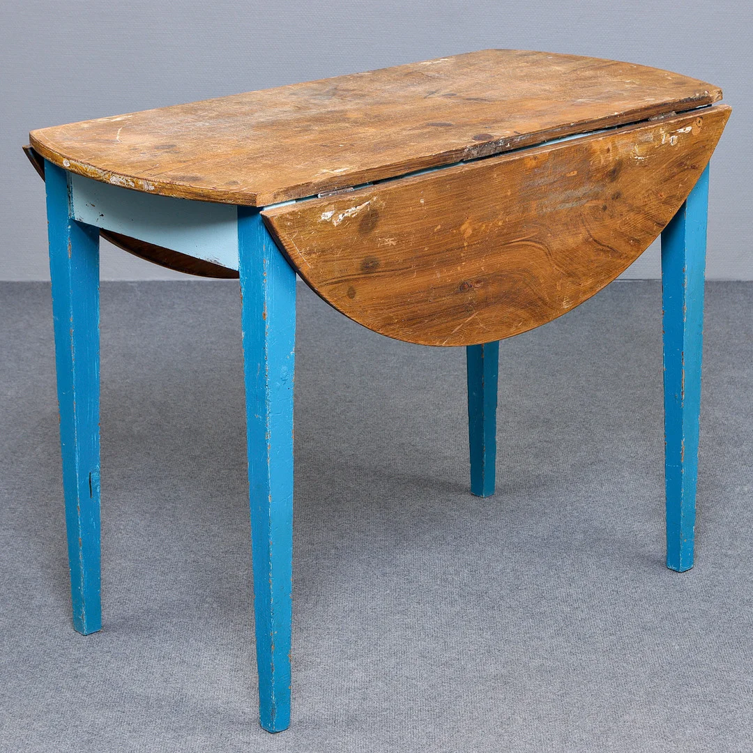 BORD MED KLAFFAR, ALLMOGE, 1800/1900-TAL. — Tables — Auktionskammaren Sydost Kalmar