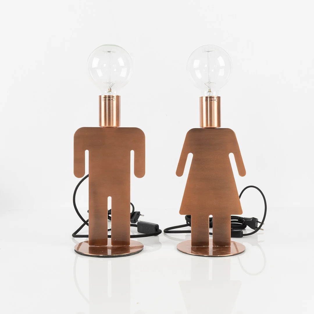 BORDSLAMPOR, ett par, koppar, Lumitech Enterprise Co Ltd, samtida. — Table Lamps — Stockholms Auktionsverk Helsingborg