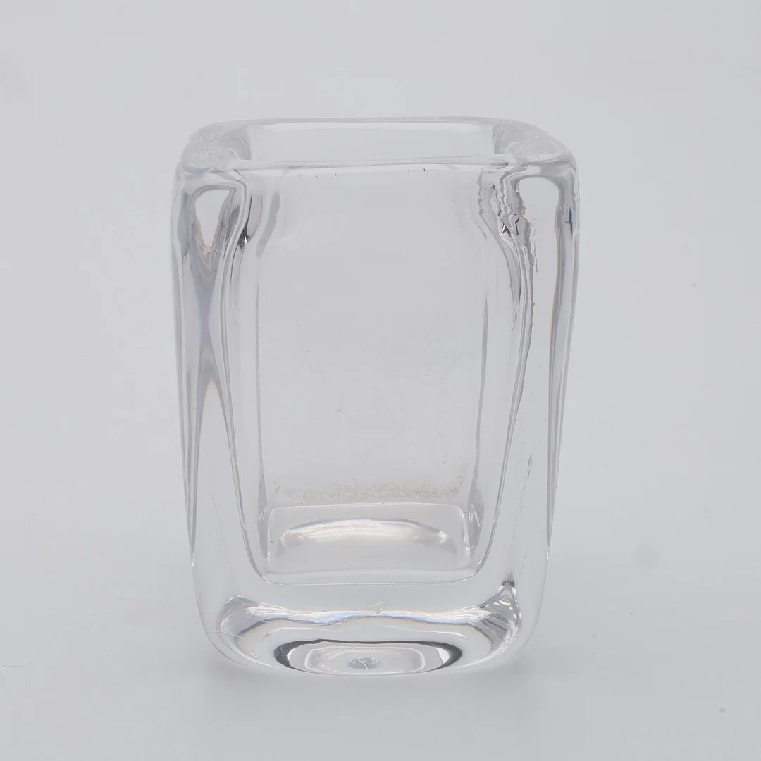 VICKE LINDSTRAND. VAS, GLAS KOSTA MODELL 1896 FÖR SVENSKA AMERIKALINJEN. — Other — Crafoord Auktioner Lund