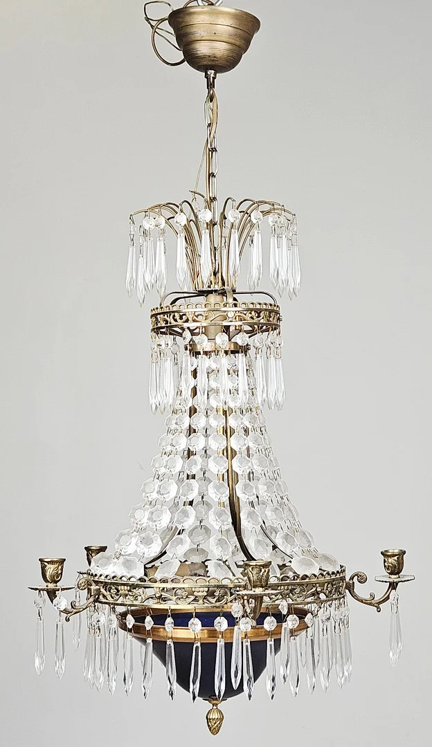 LJUSKRONA, empirstil, 1900-tal, höjd exklusive kedja ca. 60 cm. — Chandeliers — Auktionshuset Thörner & Ek