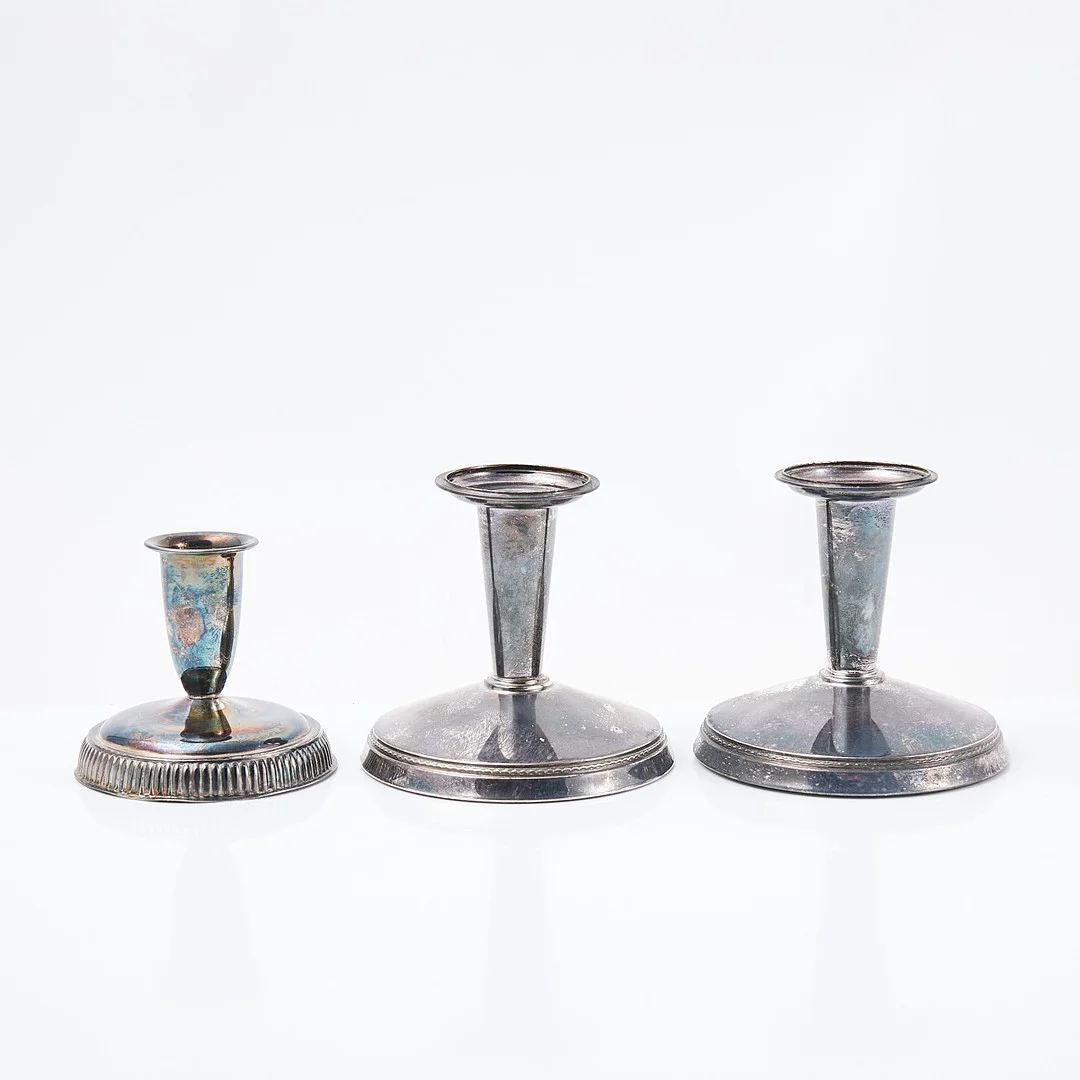 LJUSSTAKAR, 3 st, silver, olika tillverkare bl.a GAB, 1976, fylld fot. — Candlesticks — Stockholms Auktionsverk Sickla