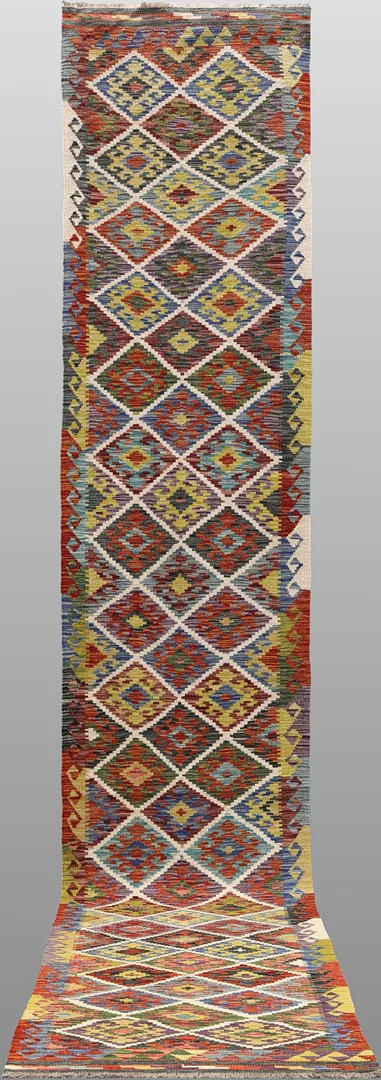 ORIENTMATTA, kelim, klassisk design gallerimodell, ca 506 x 79 cm. — Oriental Carpets & Textiles — Skandia Auktion