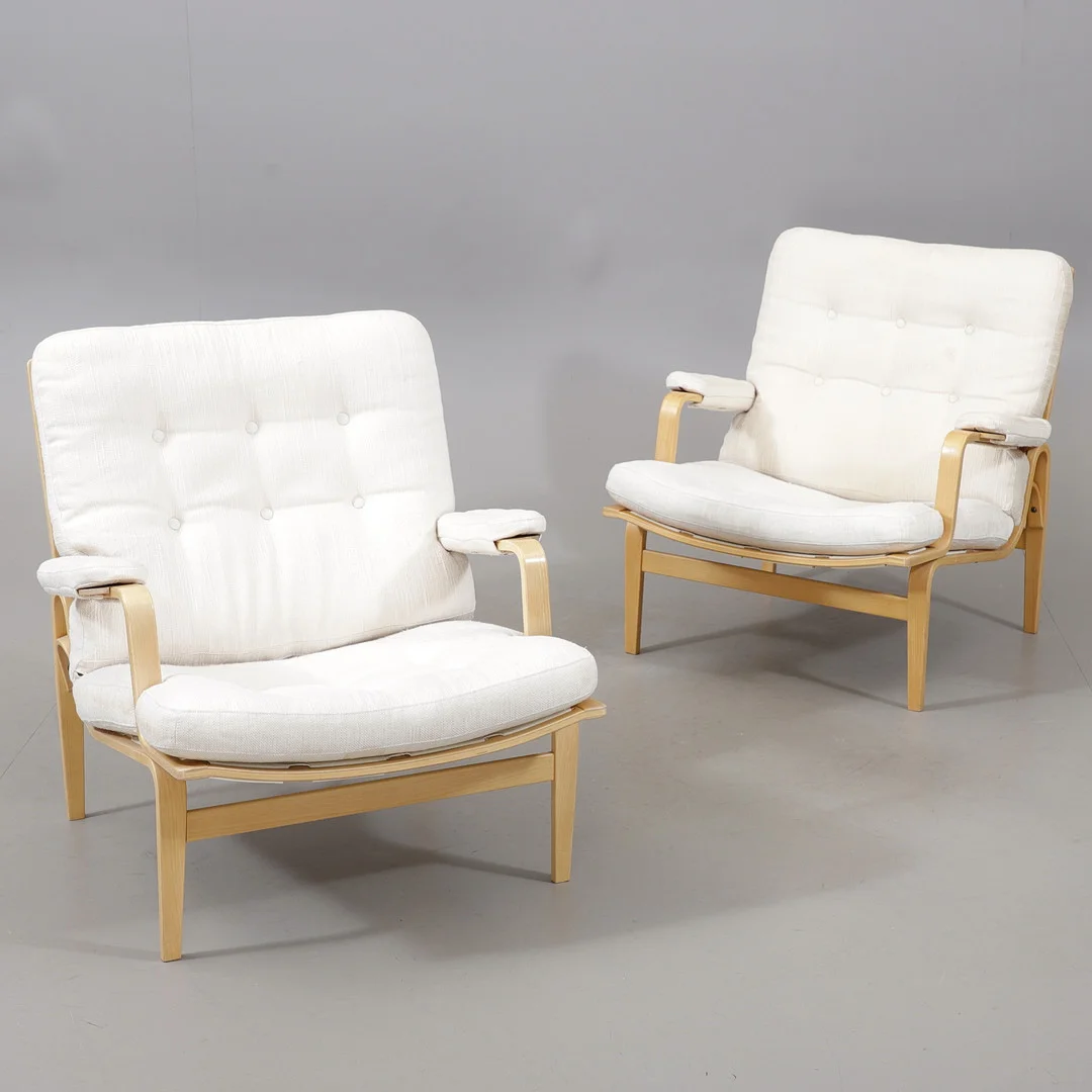 BRUNO MATHSSON. Fåtöljer, ett par, "Ingrid", Dux. — Armchairs & Chairs — Växjö Auktionskammare