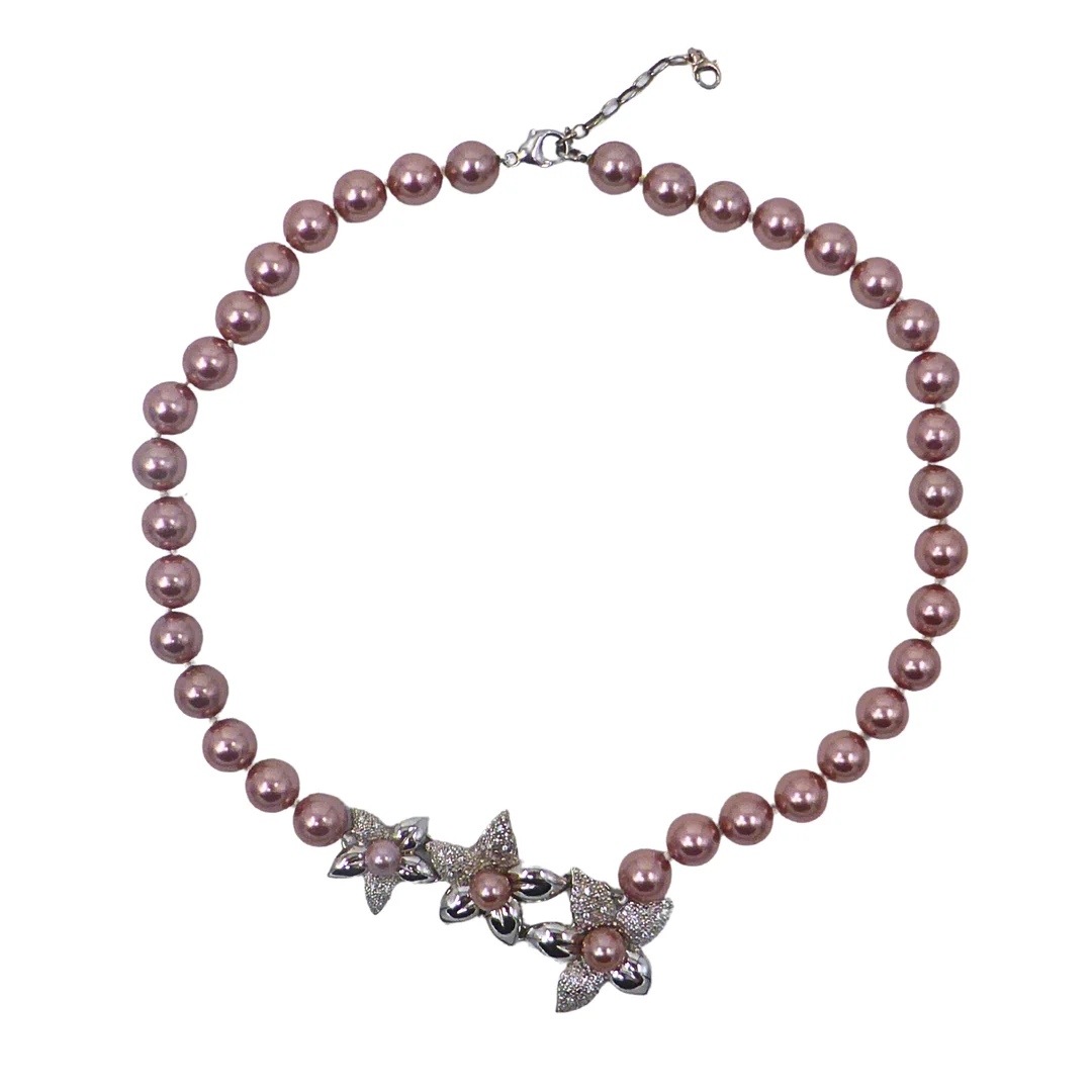 PFEFFINGER PERLENHALSKETTE MIT BLUMEN-ELEMENTEN UND 925ER SILBER-VERSCHLUSS. — Necklace — Auktionshaus Stuber's Hammerschlag
