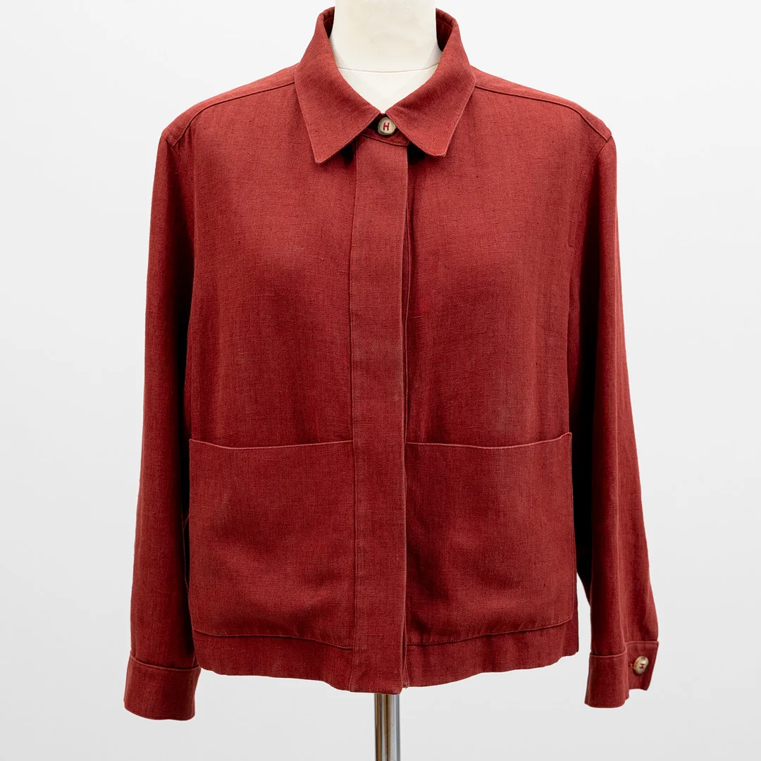 HERMÈS. Skjorta/jacka, fransk storlek 44, 1990-tal. — Vintage & Designer Fashion — Auktionshuset Kolonn