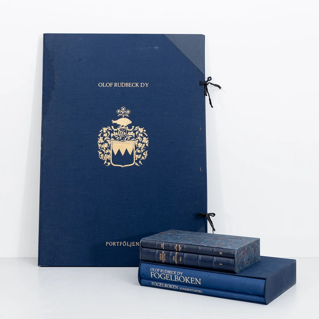 OLOF RUDBECK D.Y. Faksimilutgåvor, portfölj med planscher samt 2 st volymer "Fogelboken" + 2 st volymer "Iter Lapponicum 1695". — Books — Auktionshuset Kolonn