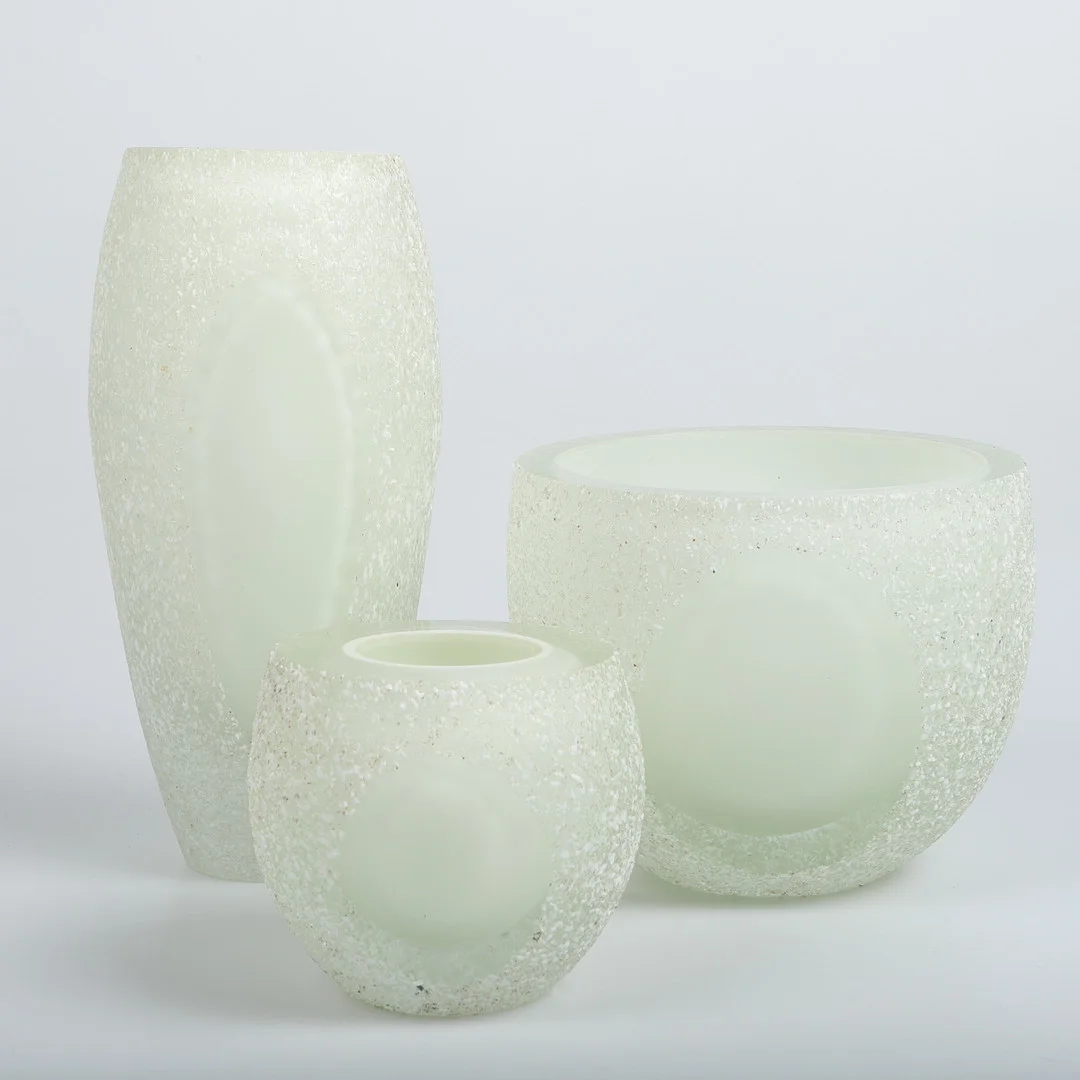 VAS, SKÅL M.M., 3 delar, frostat och klarglas, RBA, Olofström. — Art glass — Helsingborgs Auktionskammare