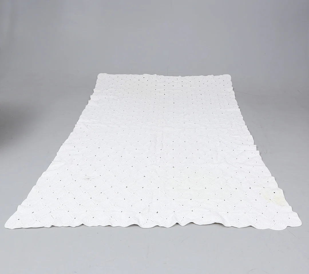 ÖVERKAST, virkat, vintage. — Textiles — Gomér & Andersson Linköping