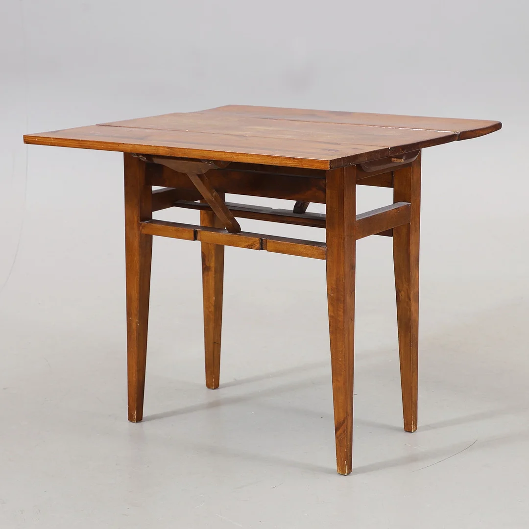 KLAFFBORD, tidigt 1900-tal. — Tables — Växjö Auktionskammare