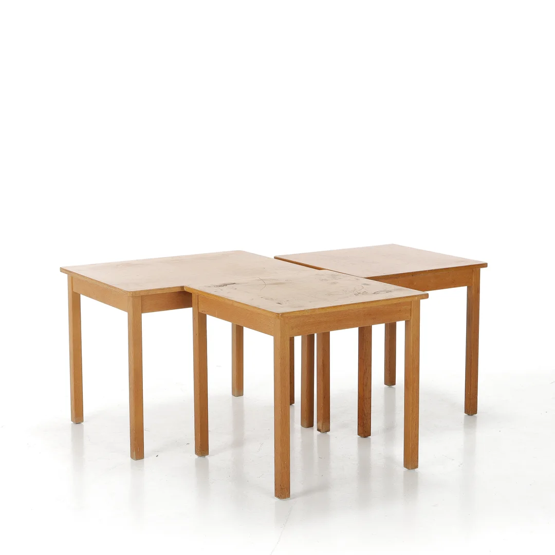 Børge Mogensen for Frederecia Furniture. Three oak tables (3) — Furniture/Coffee tables, occasional tables — Lauritz