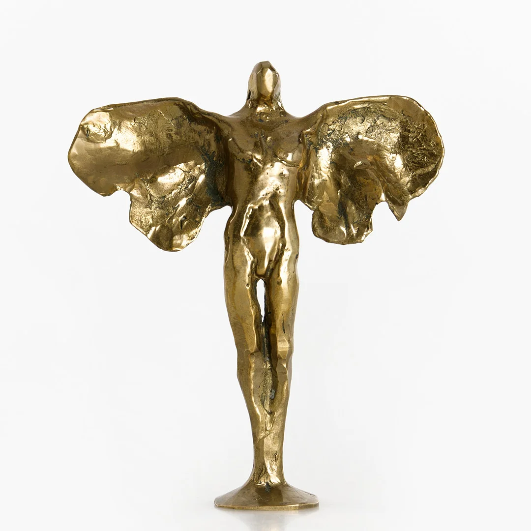 BO ÅKE ADAMSSON (SVERIGE, FÖDD 1941). Bevingad gestalt, skulptur i patinerad mässing. — Sculptures & Bronzes — Crafoord Auktioner Stockholm