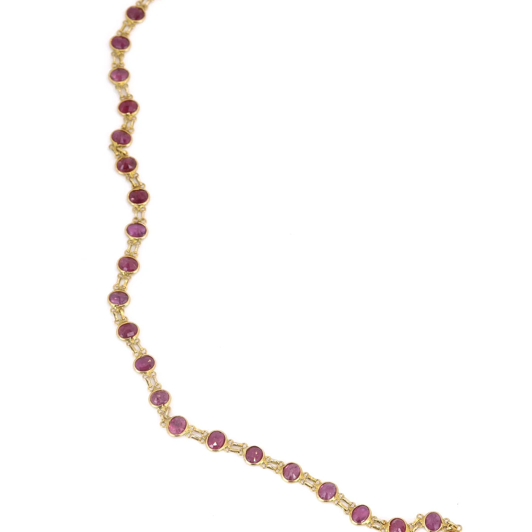 9CT RUBY SET NECKLACE. — Necklace — Chalkwell Auctions